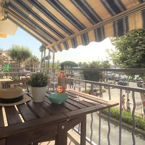 Le 2 - Un Balcon Sur Le Port , Bandol France
