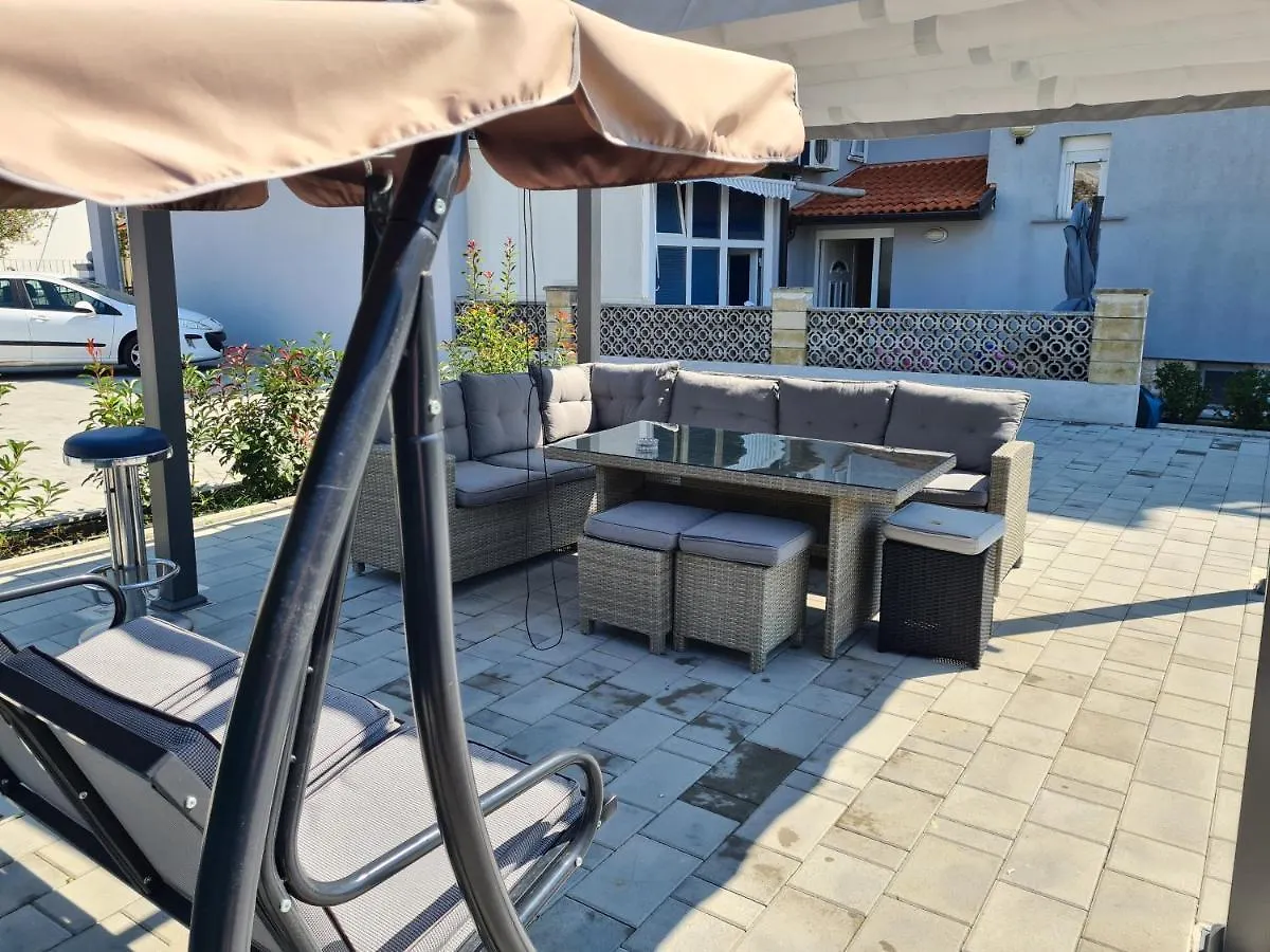 זאדאר Apartments Puntamika 0*,