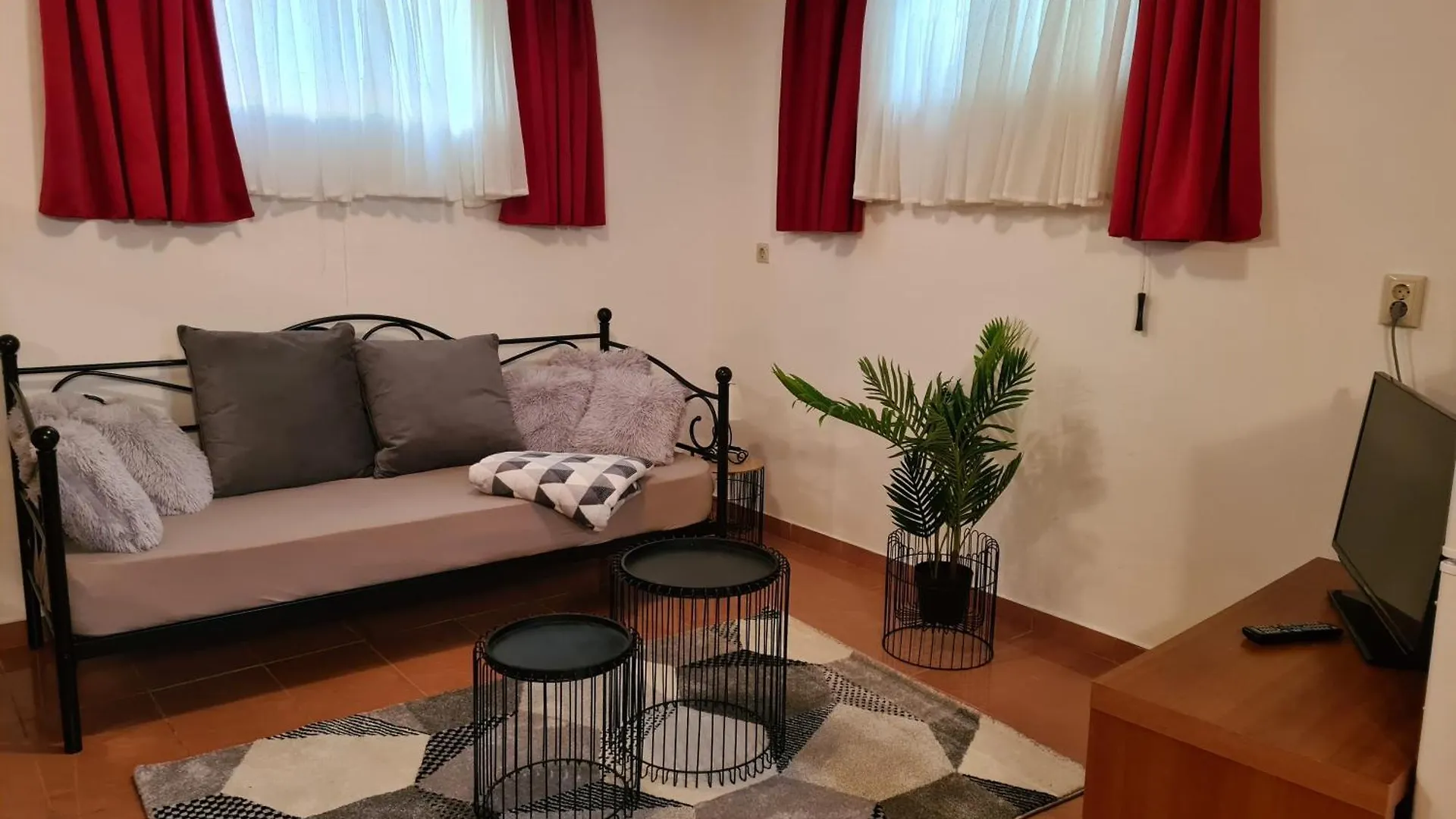 זאדאר Apartments Puntamika